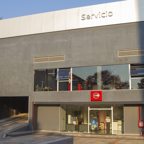 Showroom Nissan – Mariscal López